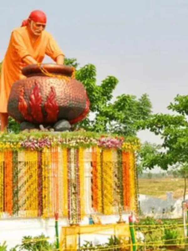 taxi service available in shirdi